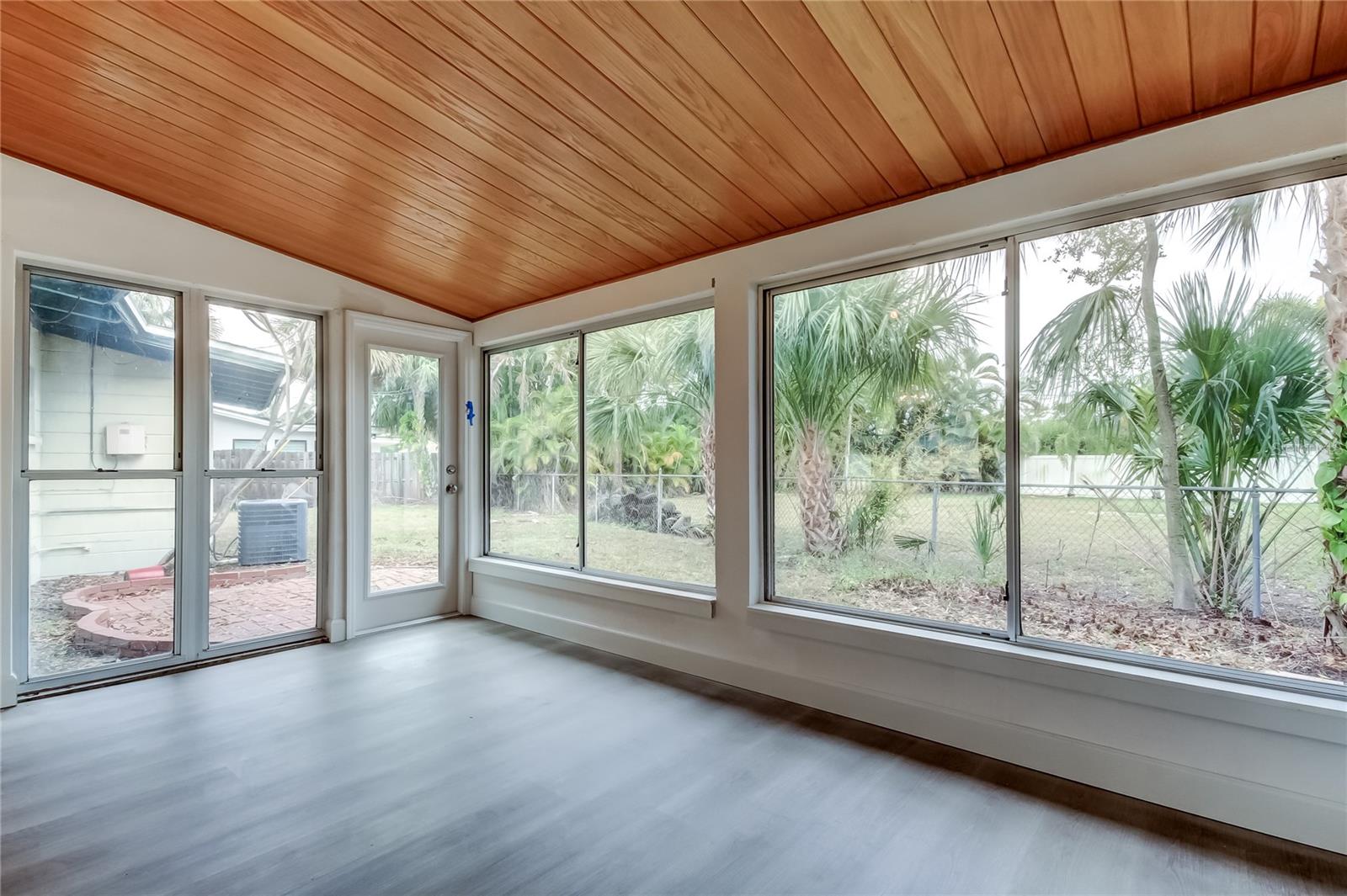 Image 12 of 20 For 1000 39th Avenue Ne