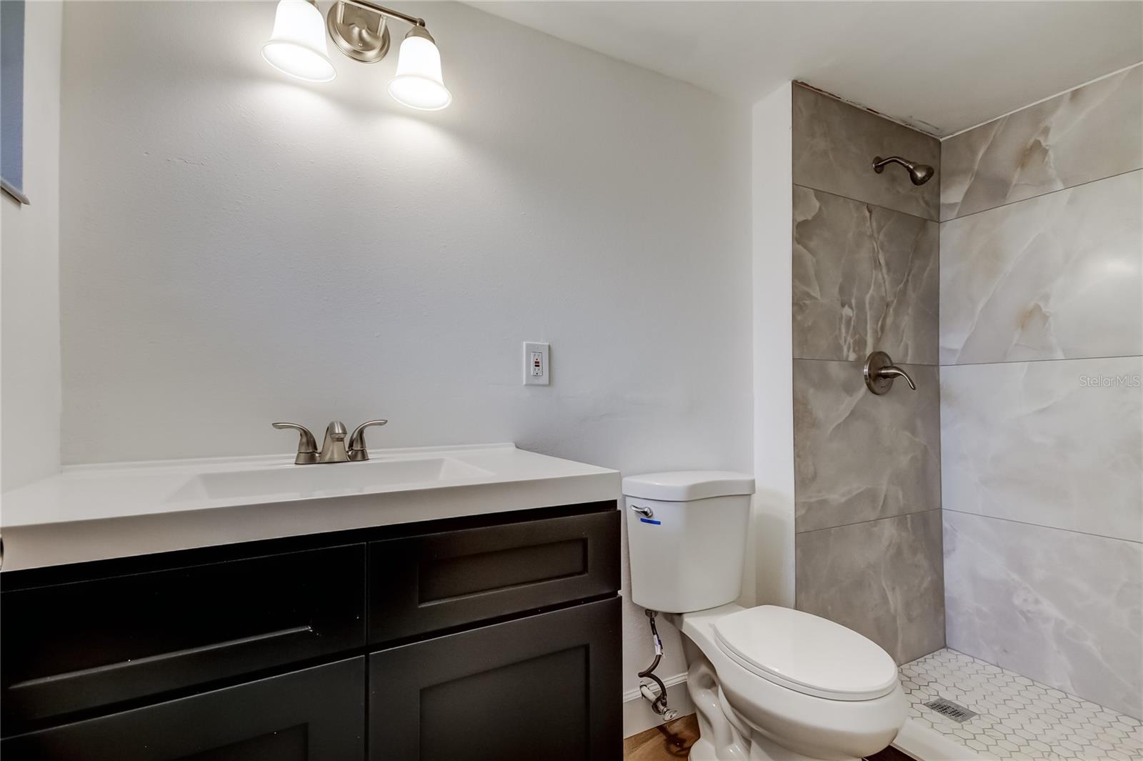 Image 18 of 20 For 1000 39th Avenue Ne