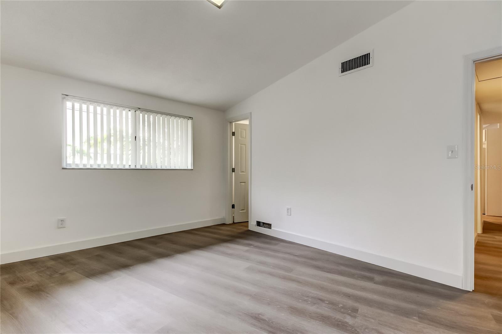 Image 20 of 20 For 1000 39th Avenue Ne