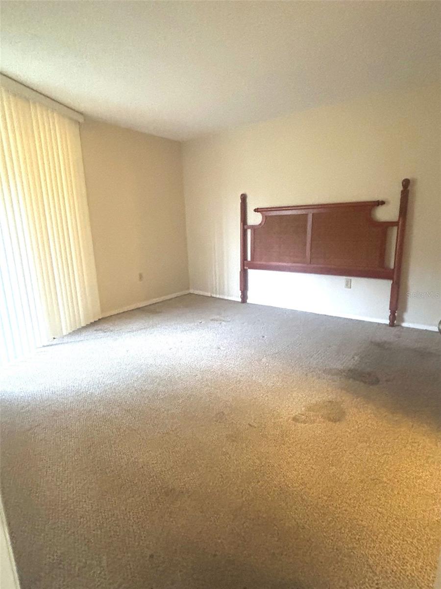 Image 14 of 19 For 800 Cove Cay Drive 1f