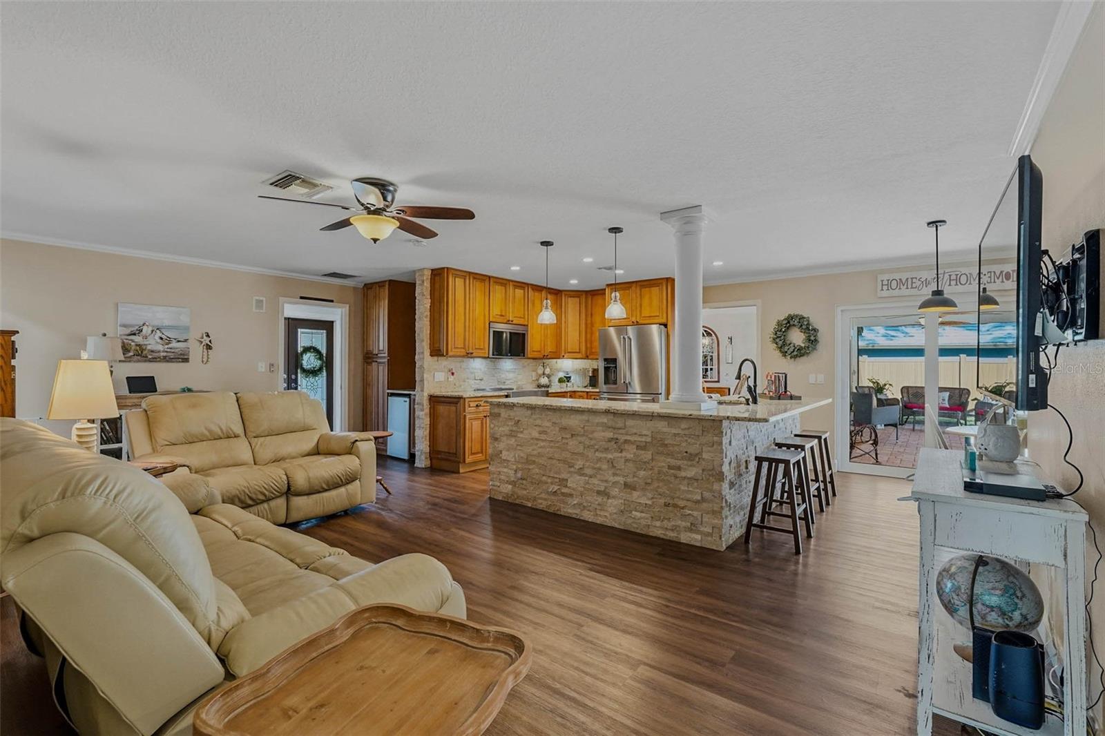 Image 11 of 44 For 10099 Linden Place Drive