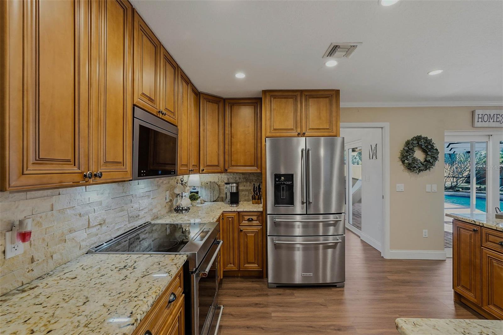 Image 17 of 44 For 10099 Linden Place Drive