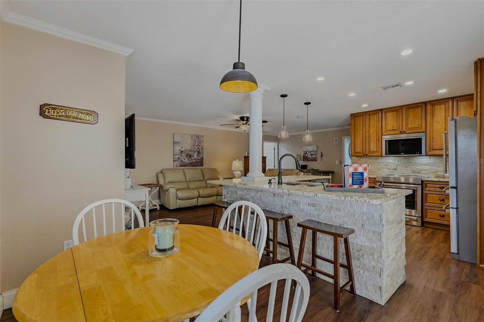 Image 20 of 44 For 10099 Linden Place Drive