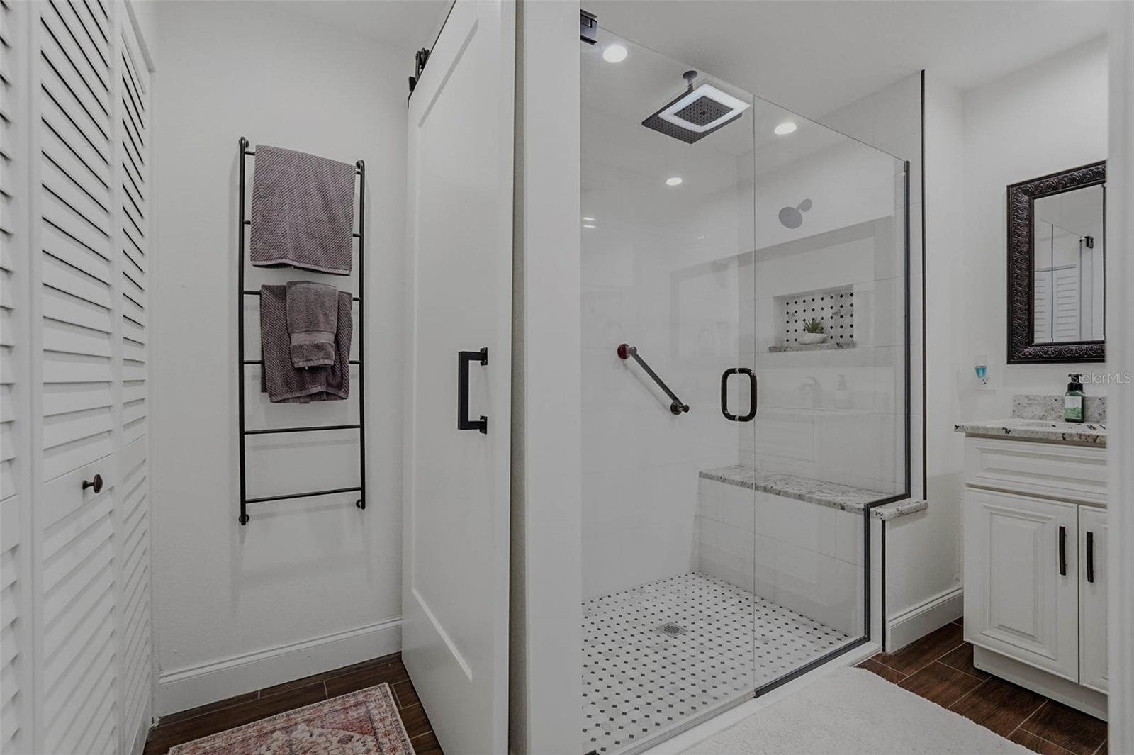 Image 26 of 44 For 10099 Linden Place Drive