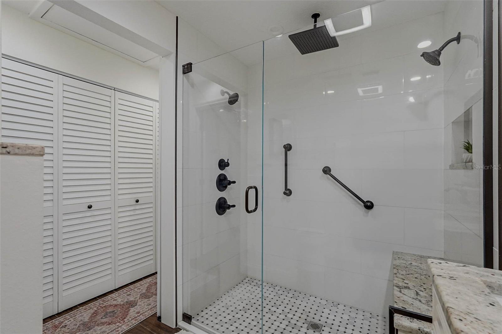 Image 28 of 44 For 10099 Linden Place Drive