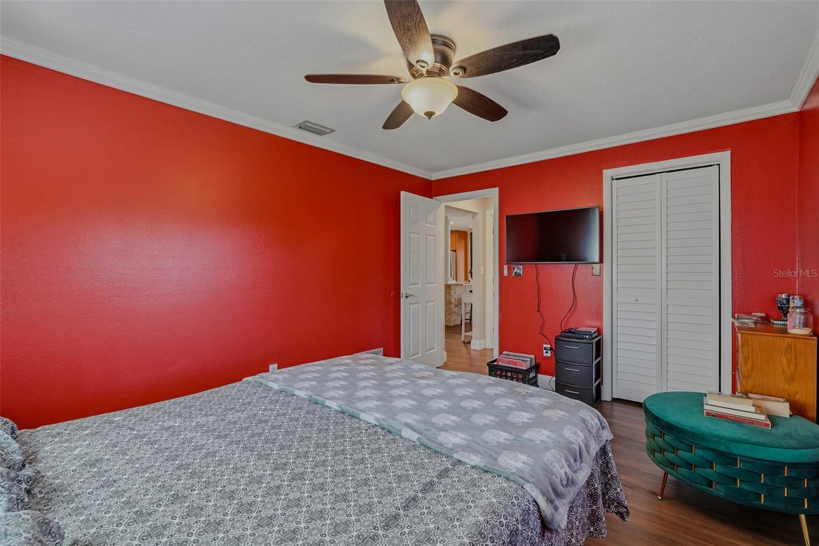 Image 30 of 44 For 10099 Linden Place Drive