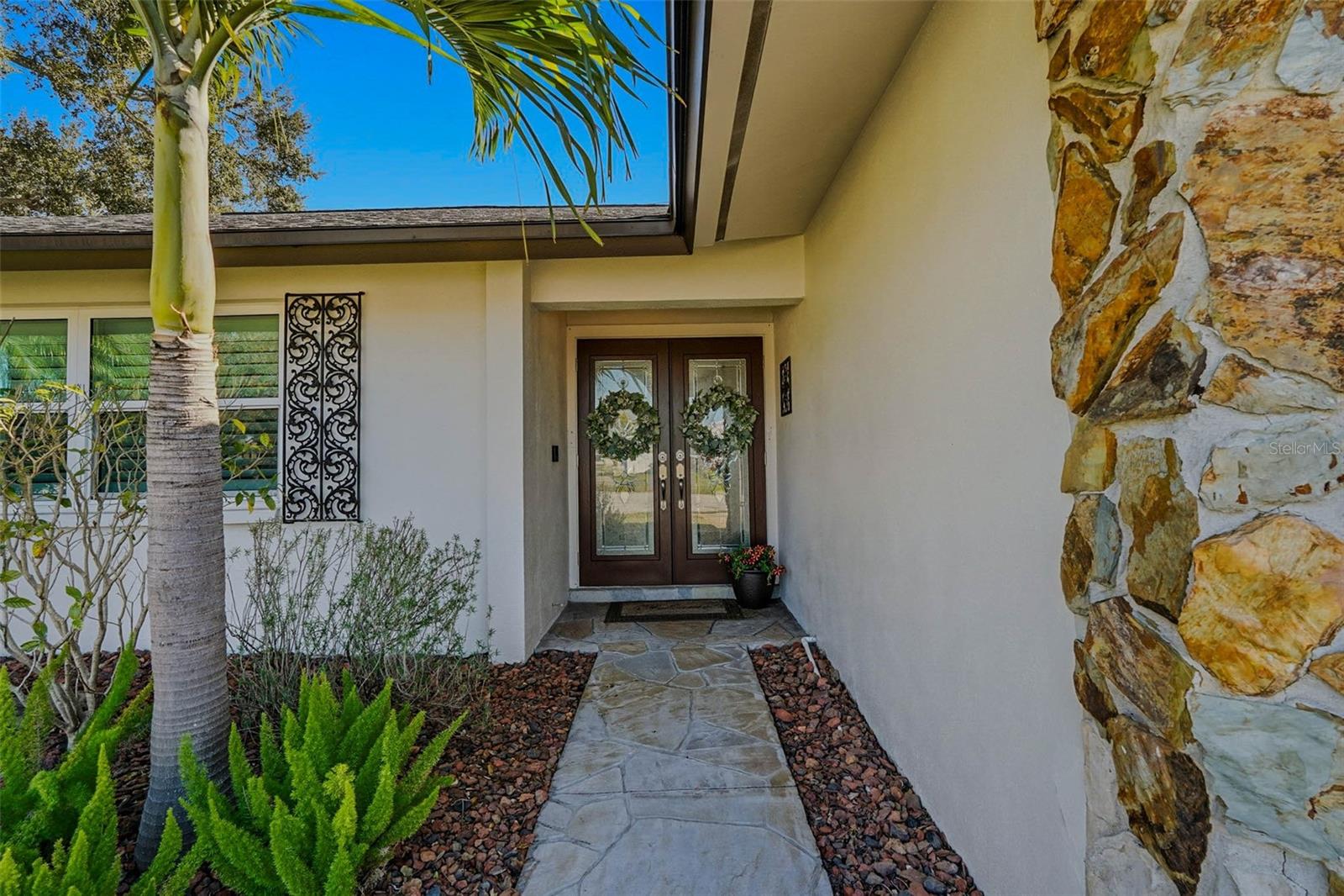 Image 6 of 44 For 10099 Linden Place Drive