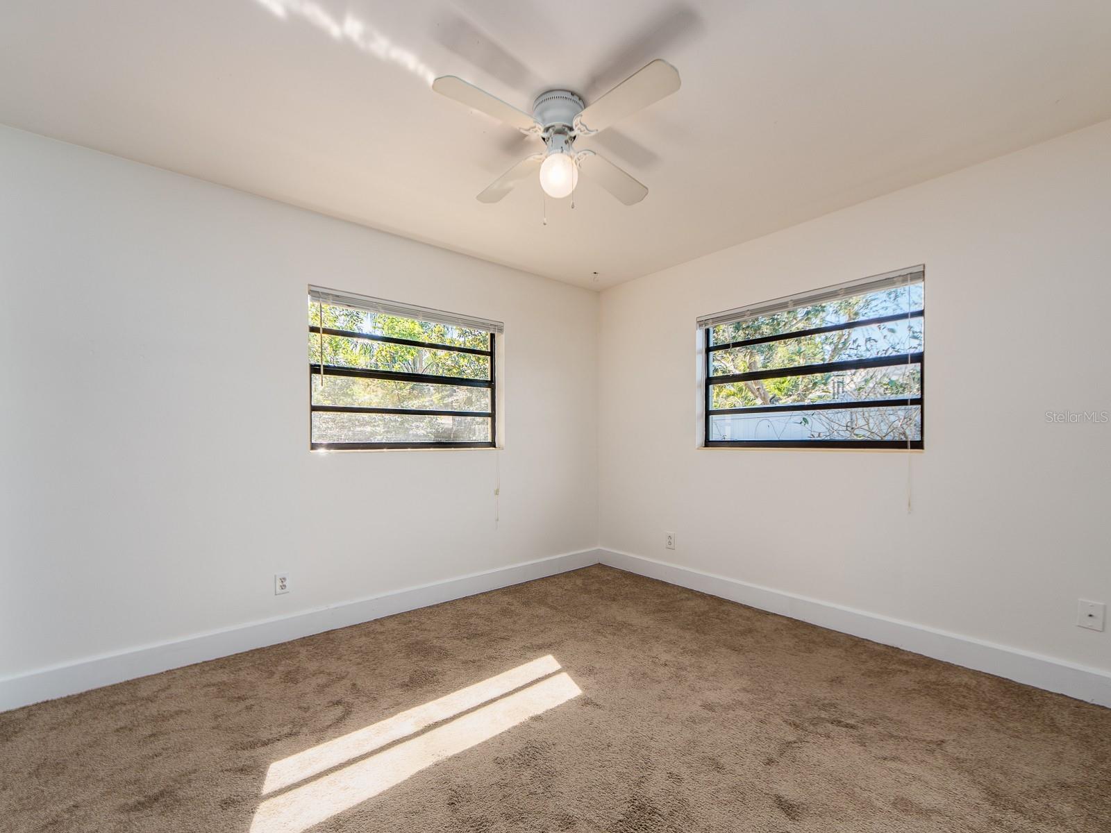 Image 16 of 19 For 2242 Indian Avenue S