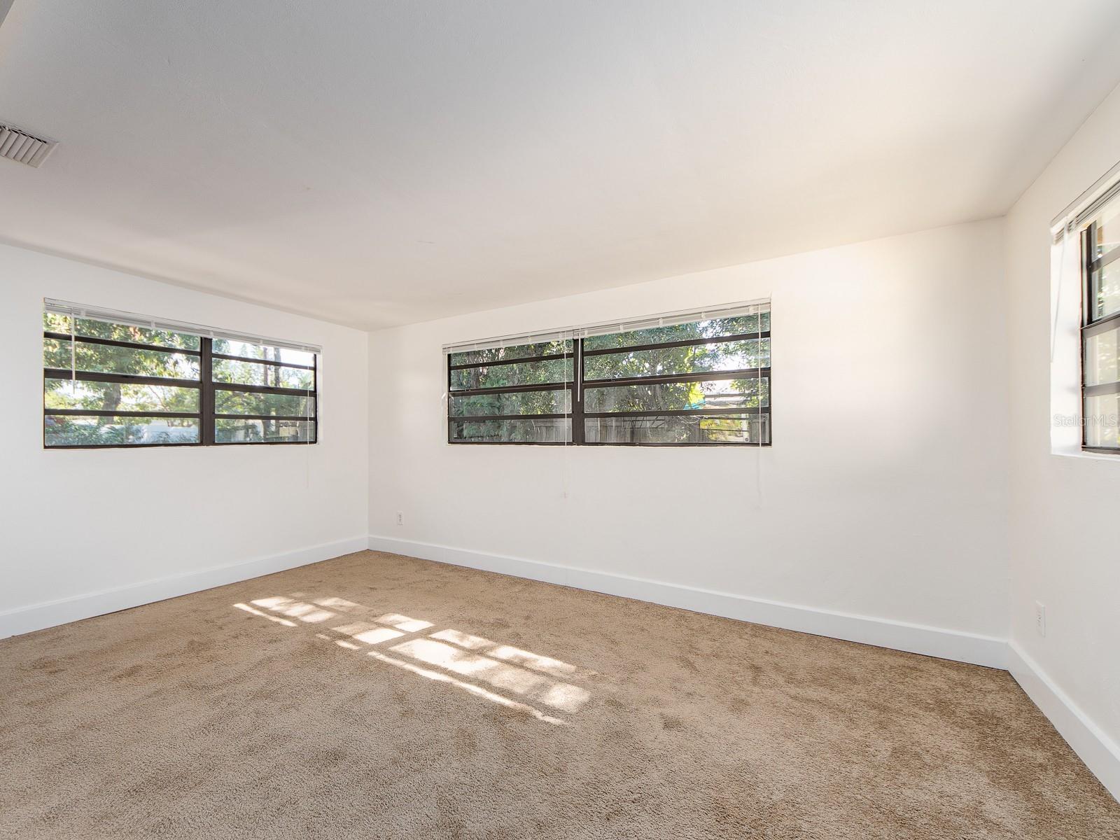 Image 5 of 19 For 2242 Indian Avenue S