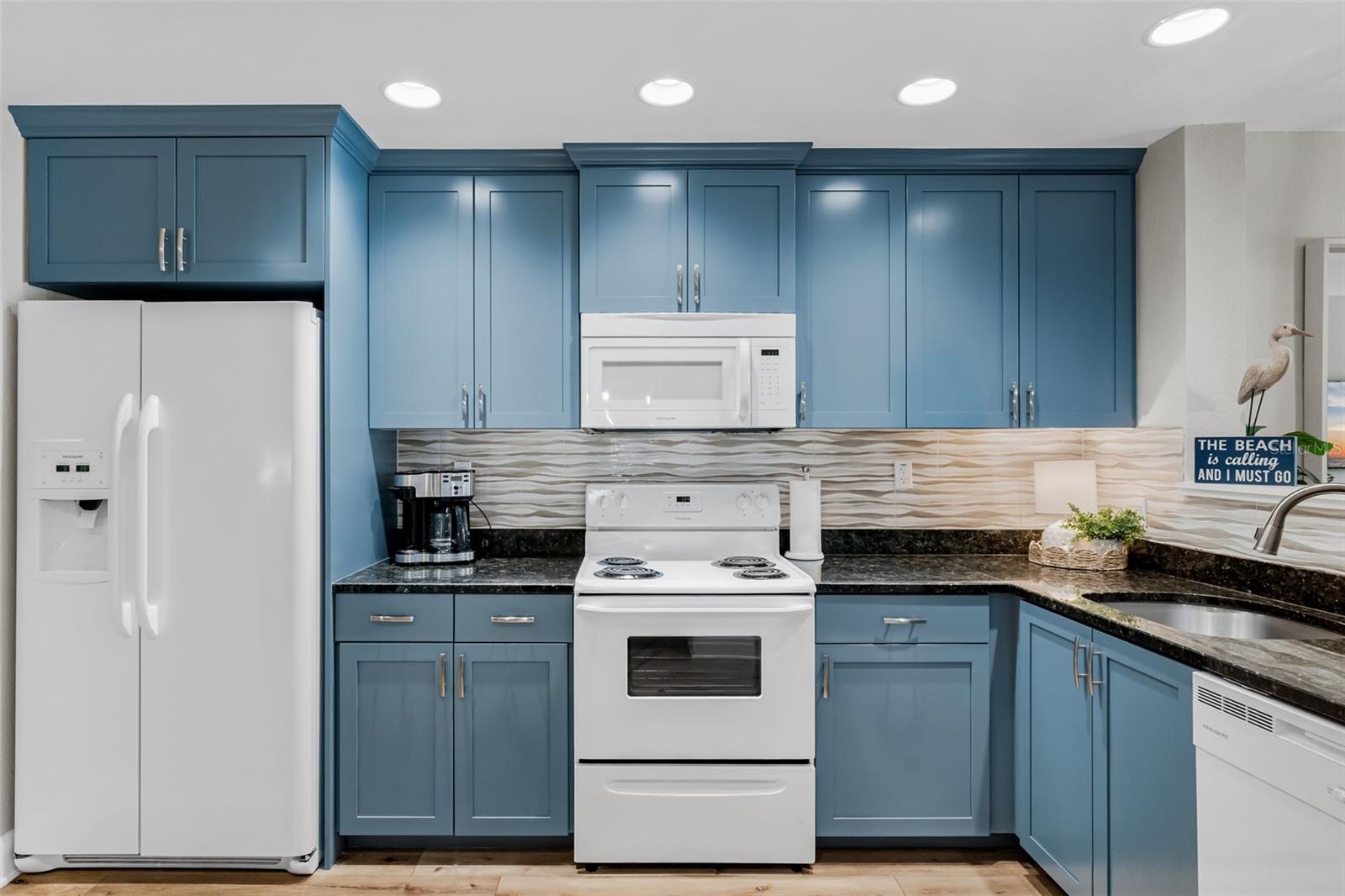 Image 12 of 51 For 399 2nd Street 215