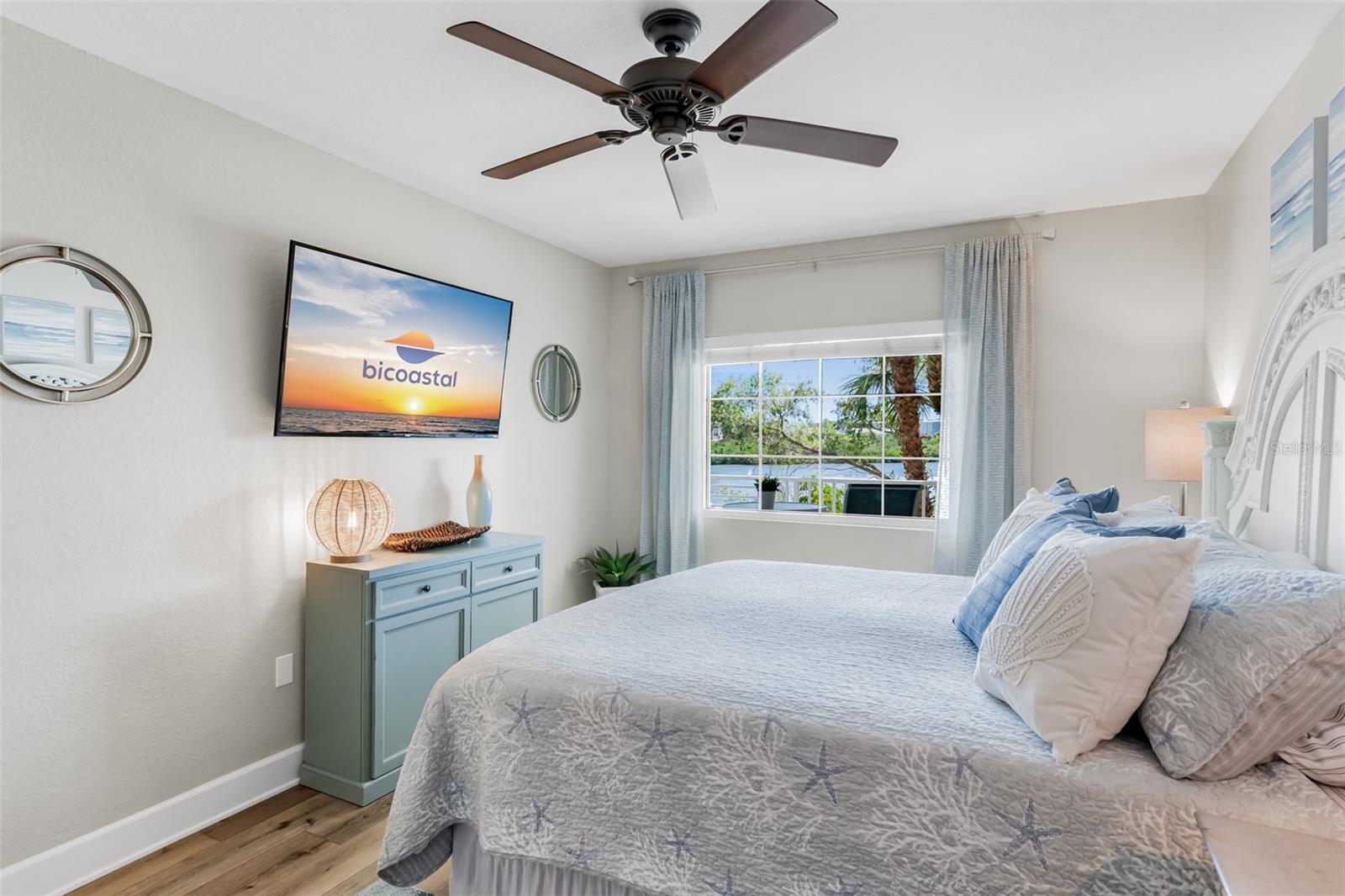 Image 18 of 51 For 399 2nd Street 215