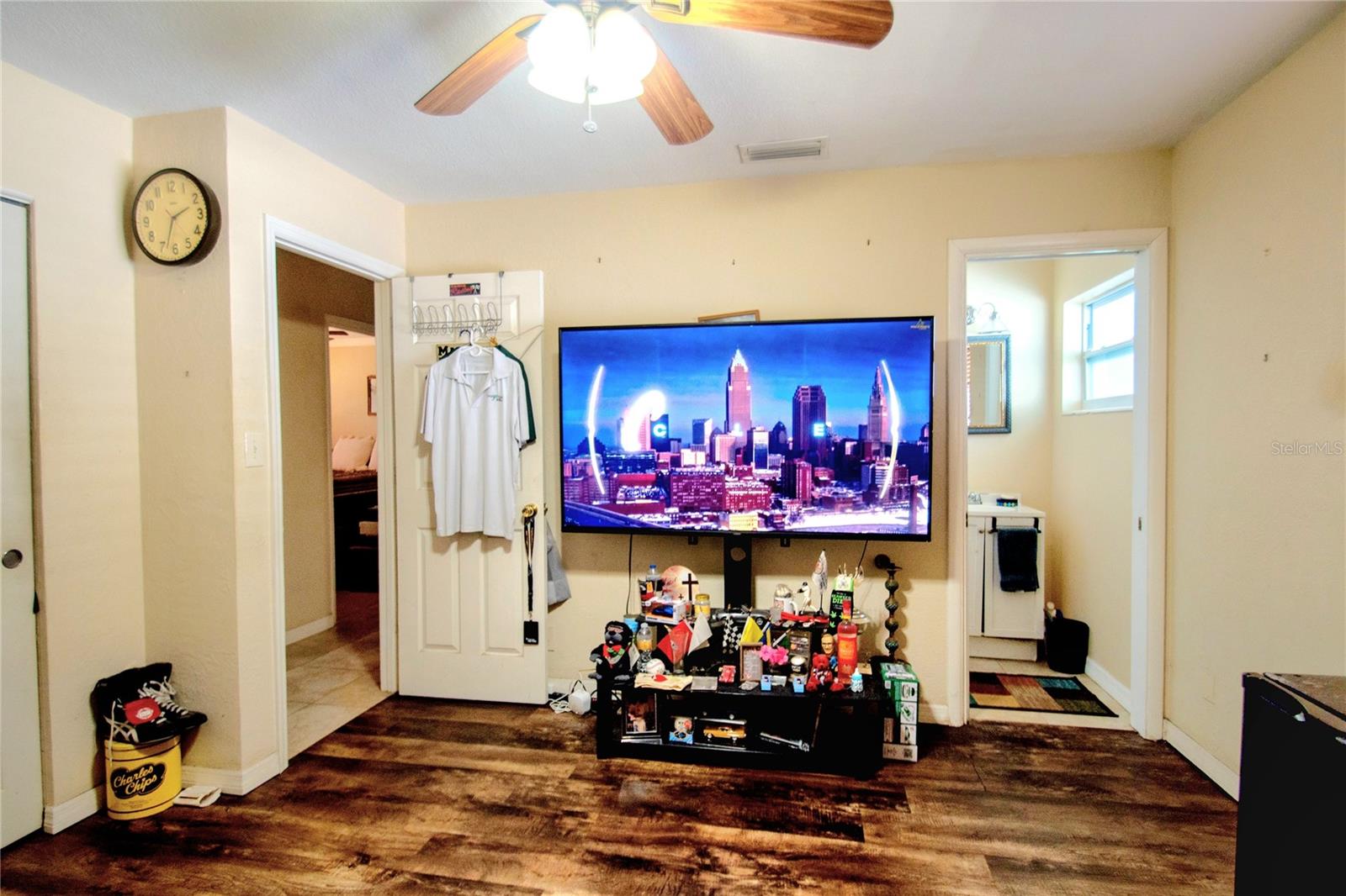 Image 40 of 96 For 701 58th Avenue S