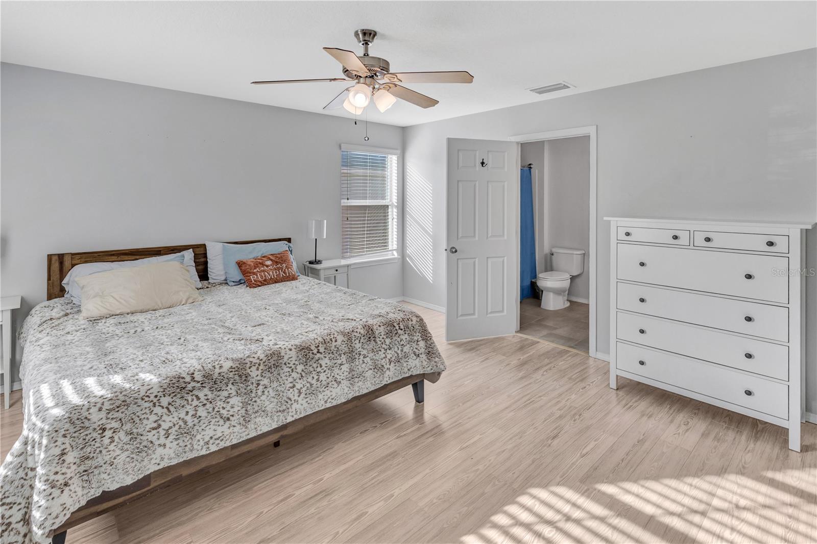 Image 17 of 33 For 4407 Sweet Cinnamon Court