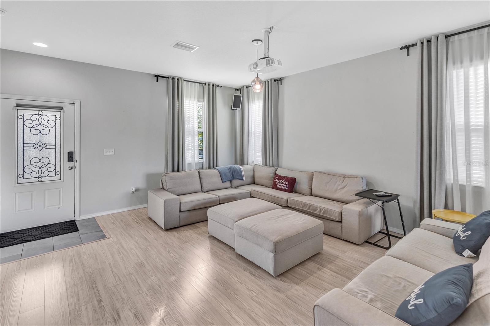 Image 5 of 33 For 4407 Sweet Cinnamon Court