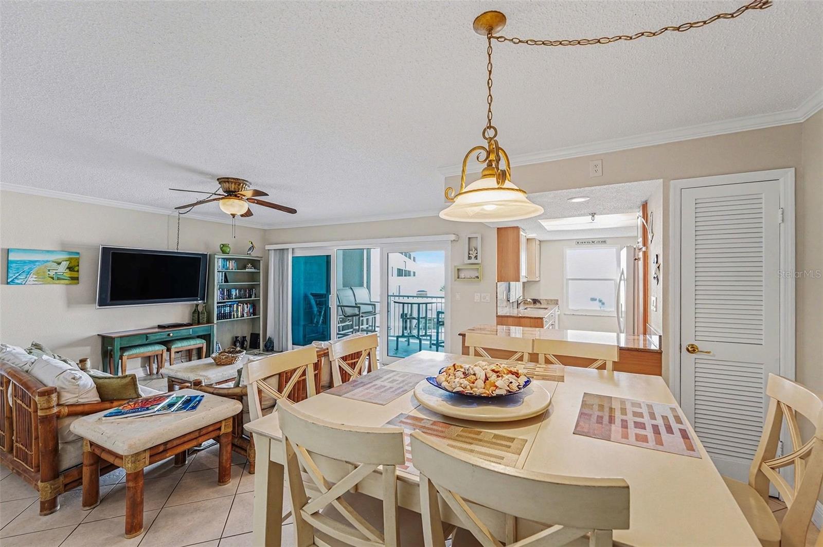 Image 10 of 35 For 19500 Gulf Boulevard 102