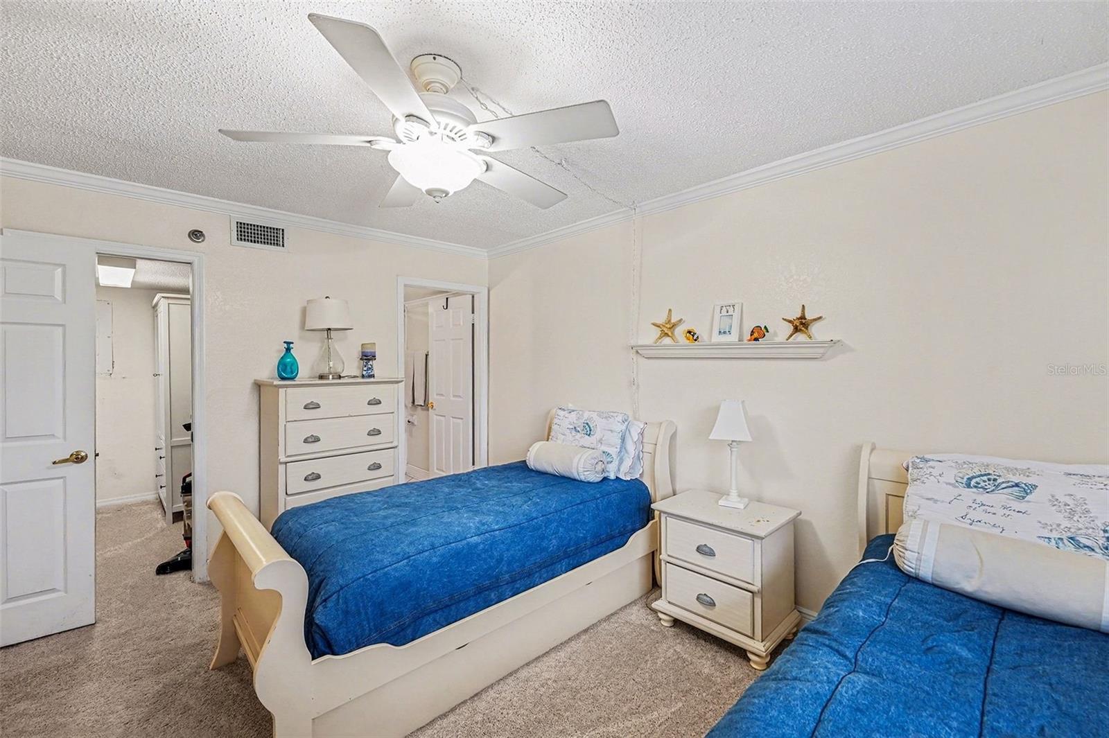 Image 20 of 35 For 19500 Gulf Boulevard 102