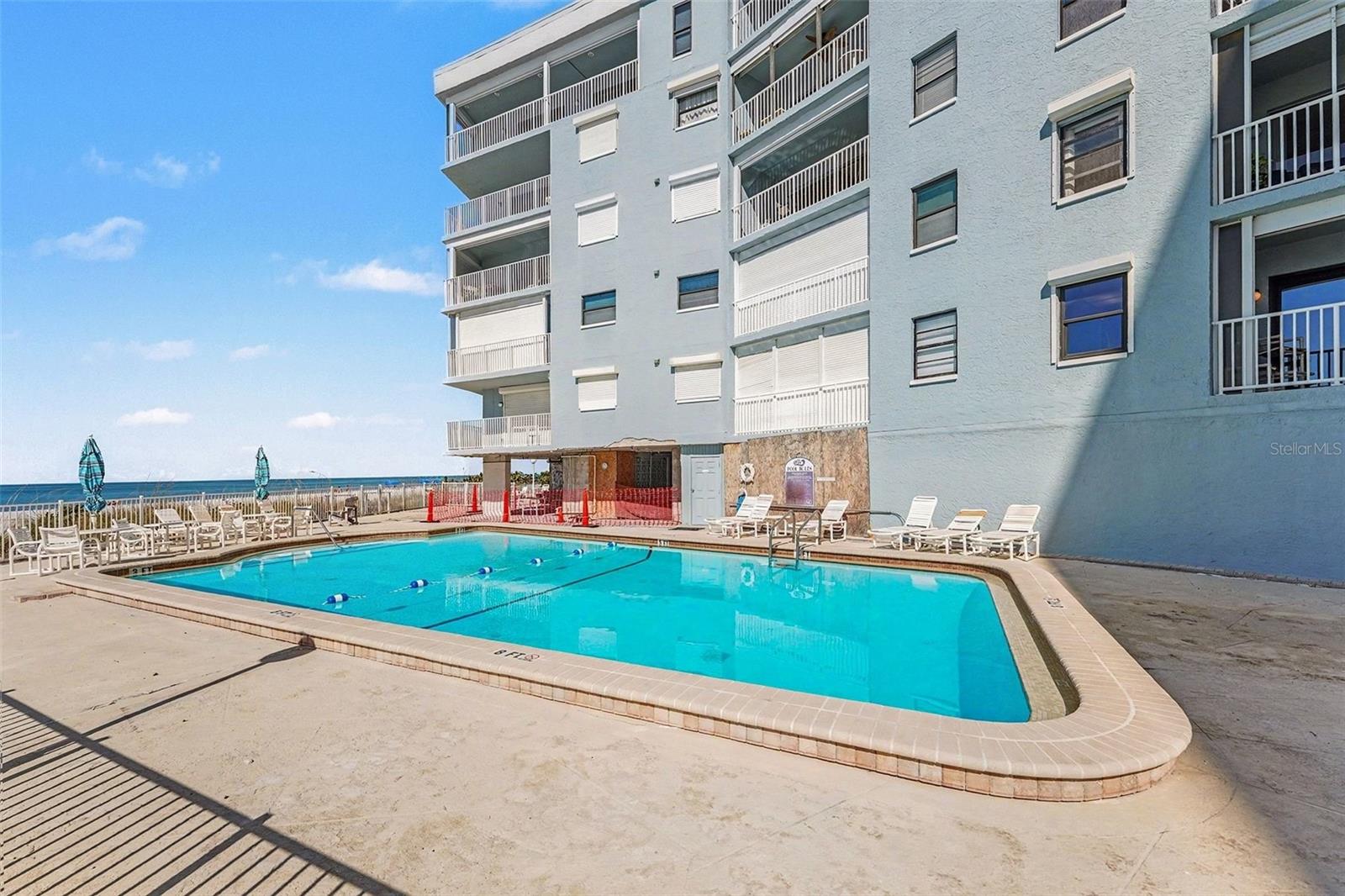 Image 24 of 35 For 19500 Gulf Boulevard 102