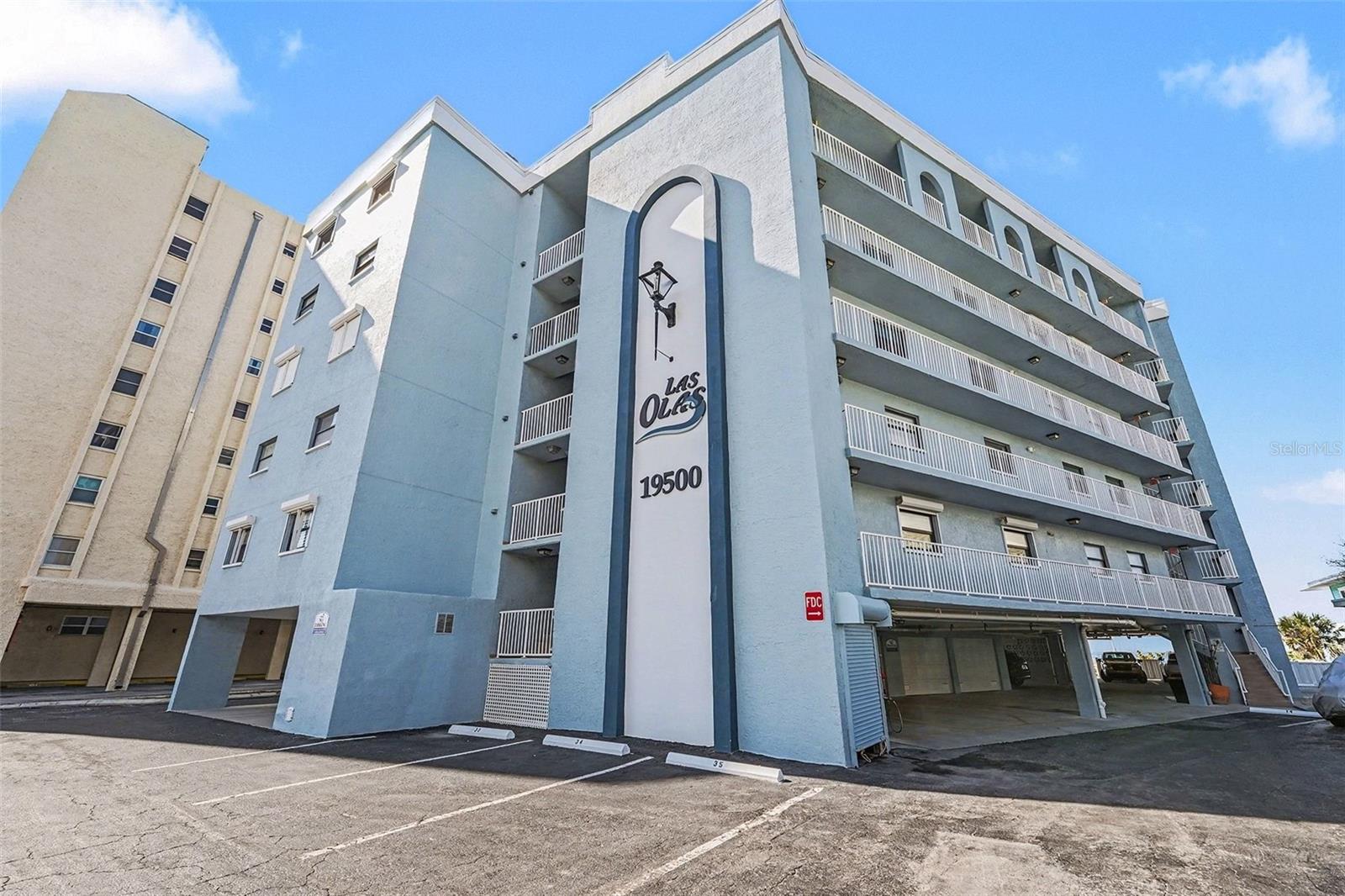 Image 25 of 35 For 19500 Gulf Boulevard 102