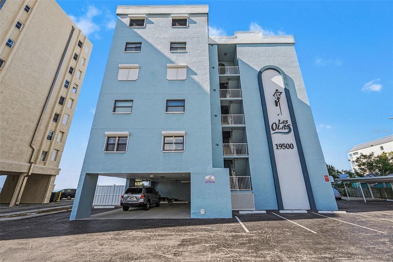 Image 26 of 35 For 19500 Gulf Boulevard 102