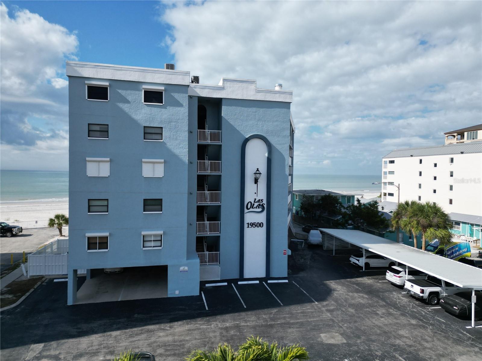 Image 32 of 35 For 19500 Gulf Boulevard 102