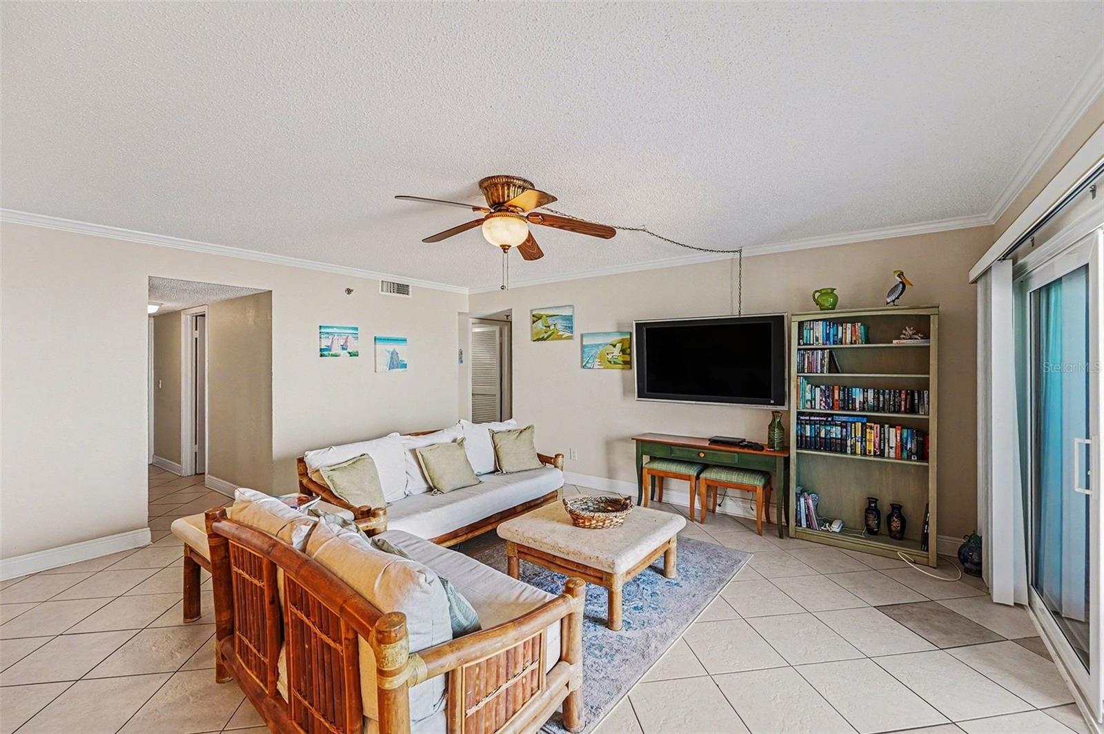 Image 6 of 35 For 19500 Gulf Boulevard 102