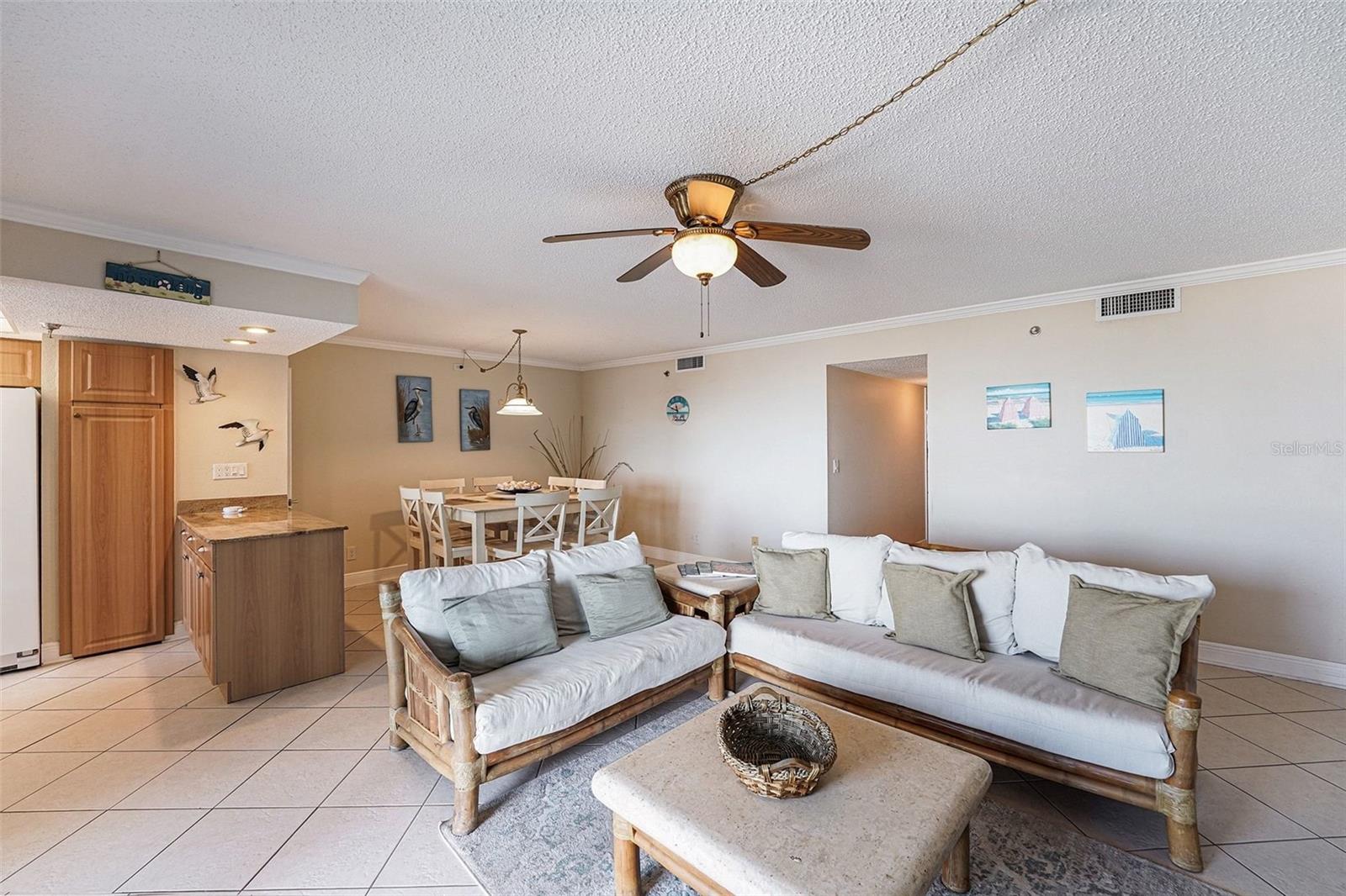 Image 7 of 35 For 19500 Gulf Boulevard 102