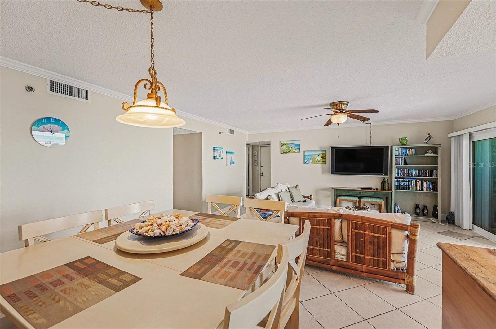 Image 8 of 35 For 19500 Gulf Boulevard 102