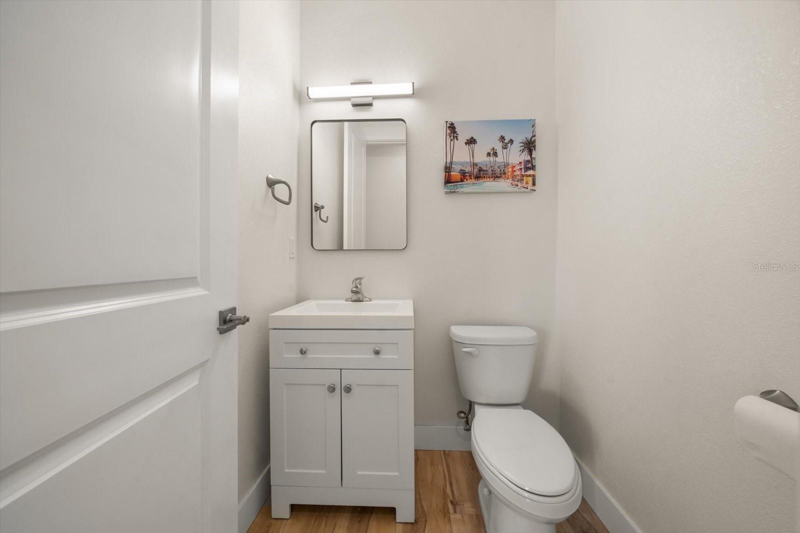 Image 18 of 58 For 14733 Sunset Drive