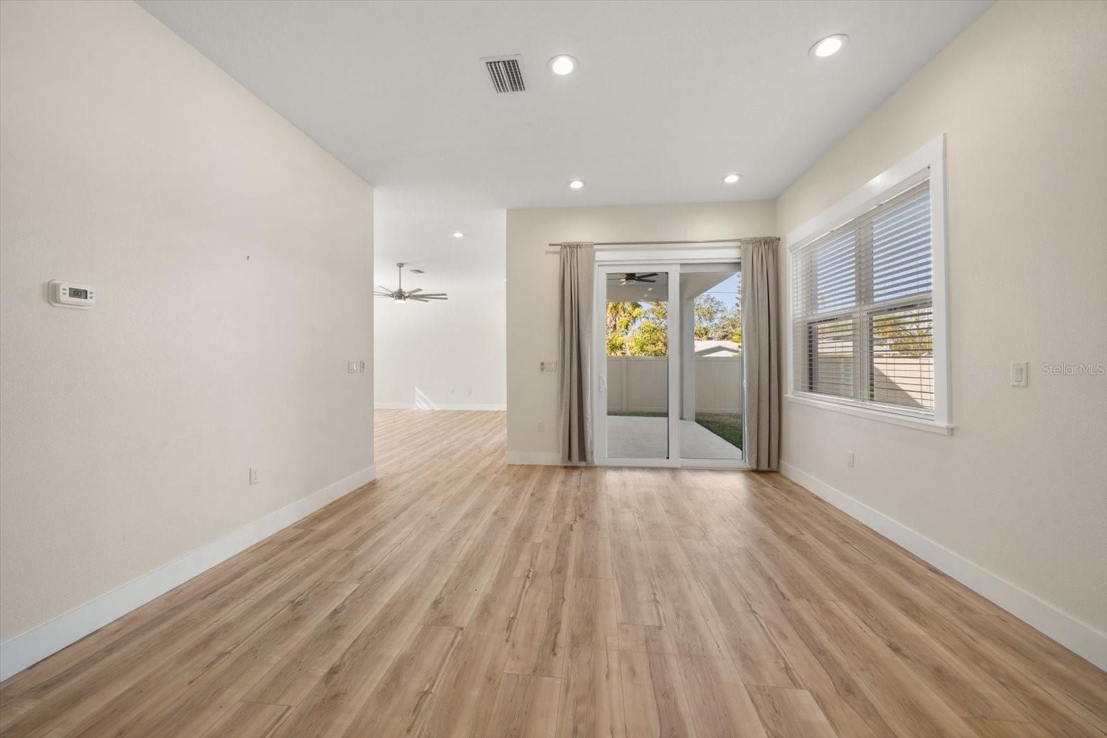 Image 19 of 58 For 14733 Sunset Drive