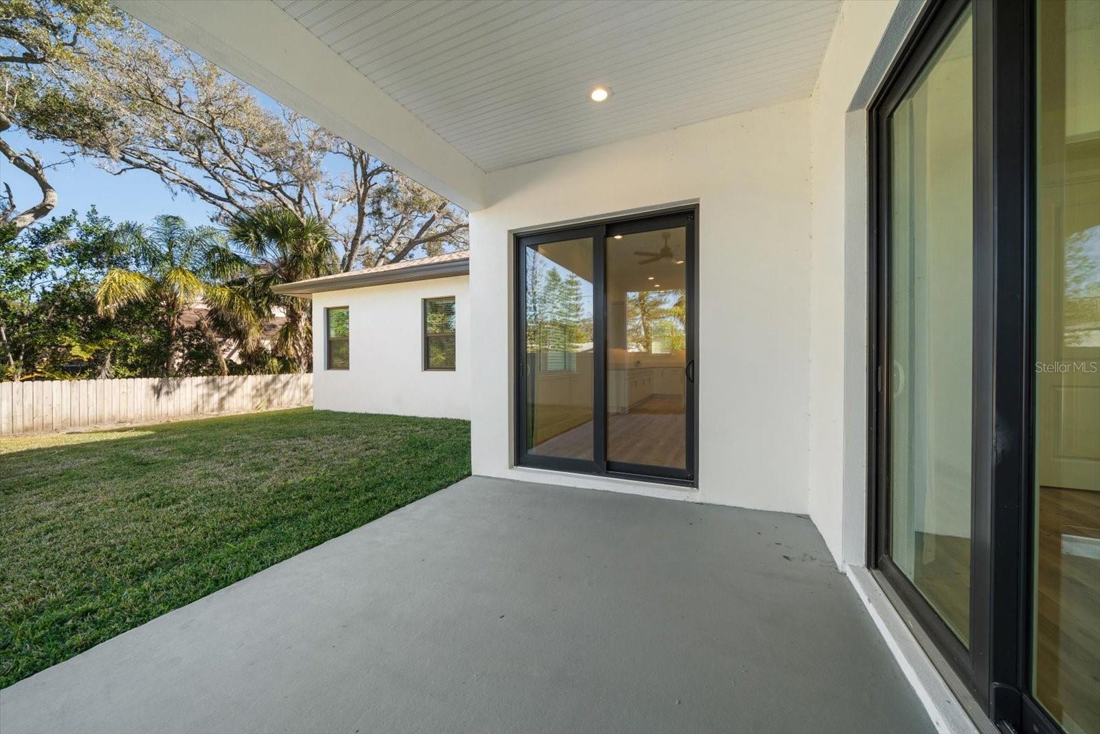 Image 22 of 58 For 14733 Sunset Drive