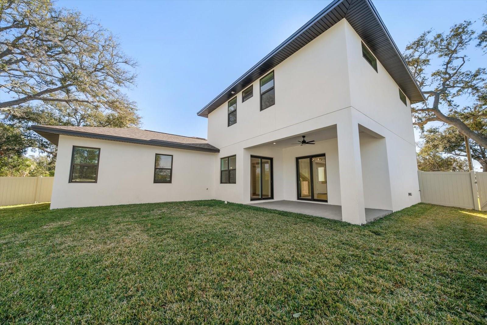 Image 23 of 58 For 14733 Sunset Drive