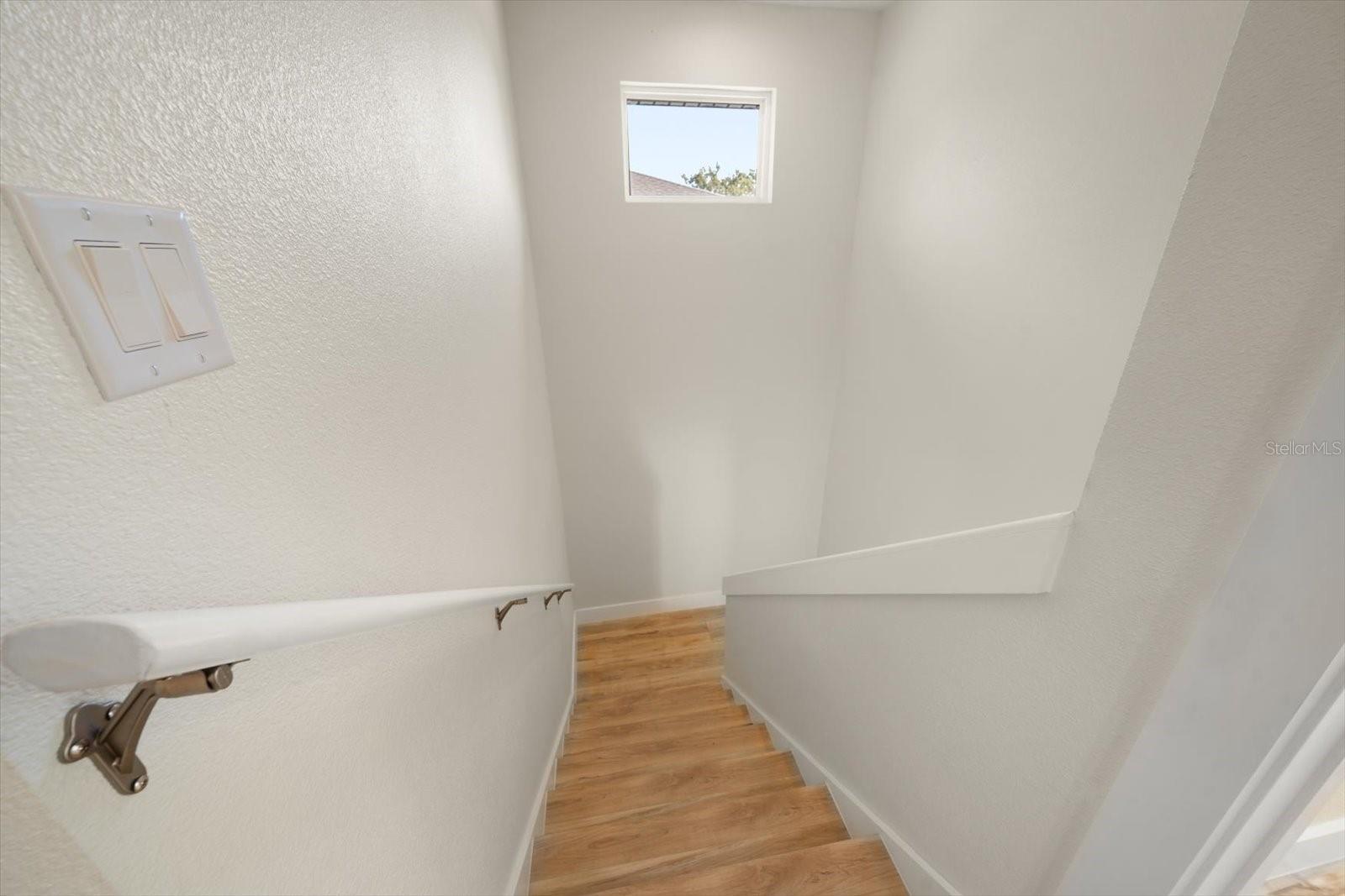 Image 34 of 58 For 14733 Sunset Drive