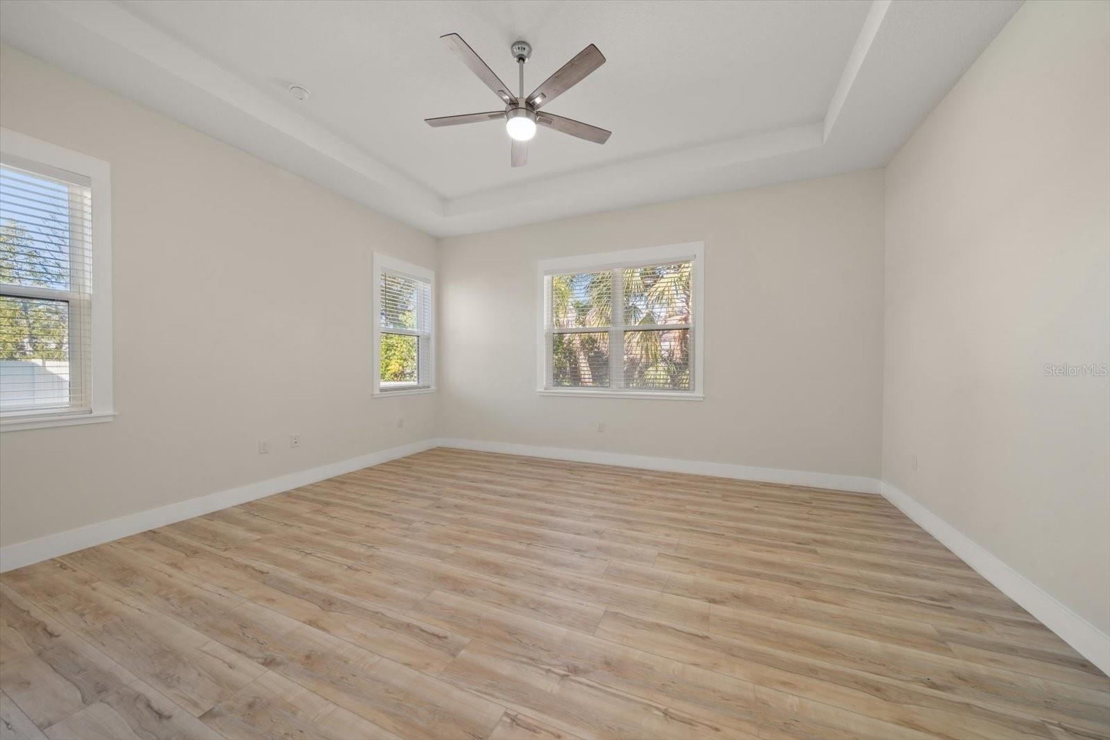 Image 38 of 58 For 14733 Sunset Drive