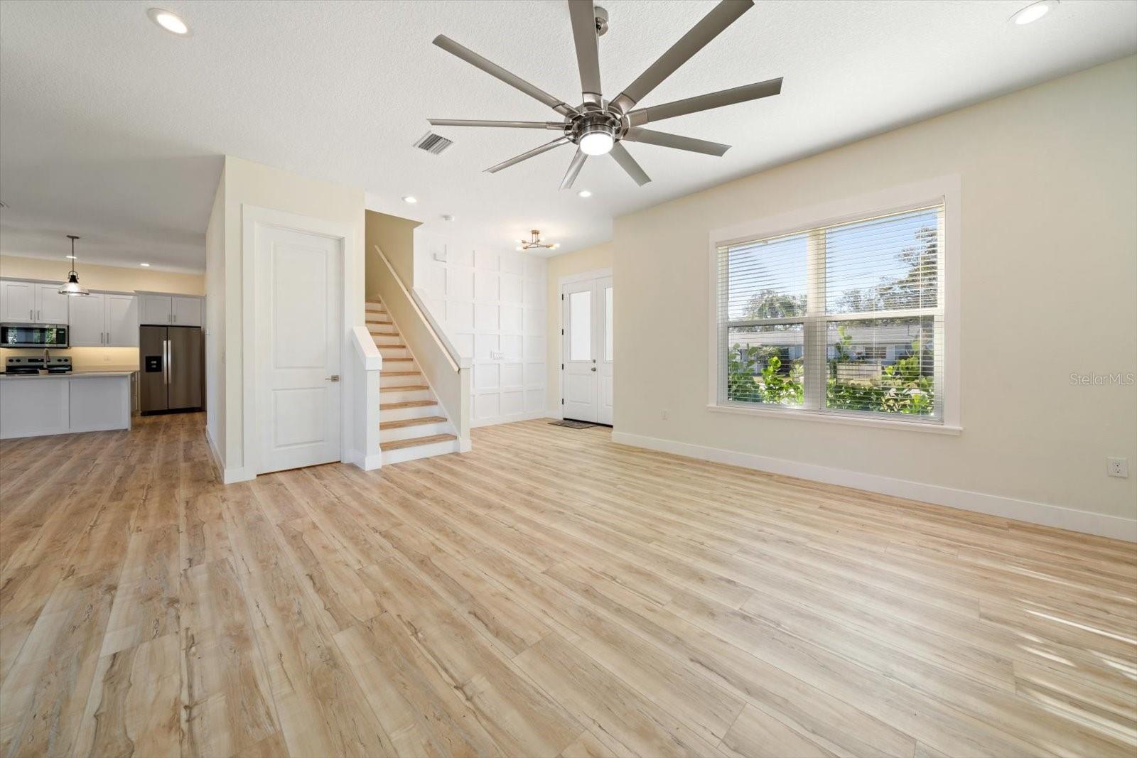 Image 5 of 58 For 14733 Sunset Drive