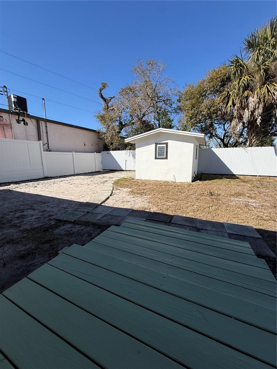 Image 10 of 11 For 2610 Eaton Avenue