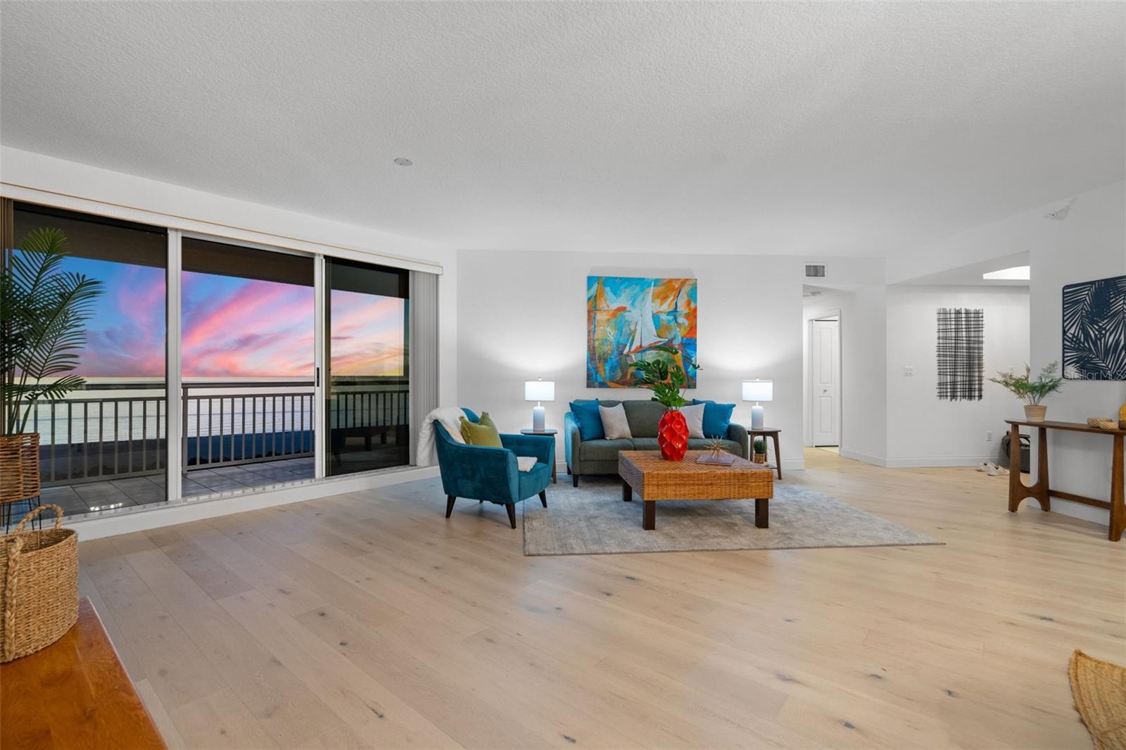 Listing photo id 12 for 1170 Gulf Boulevard 1105
