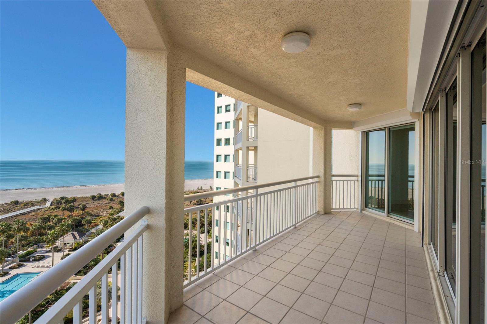 Listing photo id 47 for 1170 Gulf Boulevard 1105