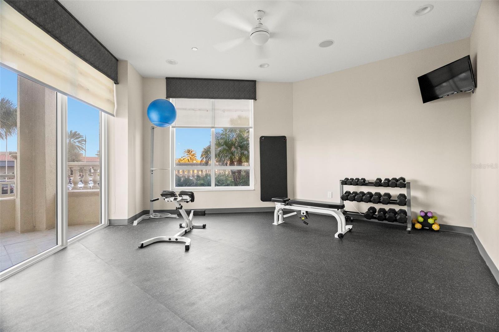 Listing photo id 64 for 1170 Gulf Boulevard 1105