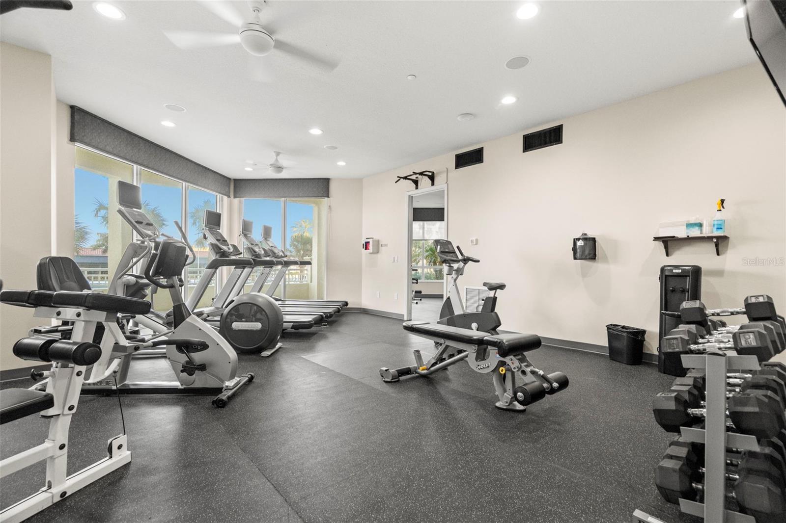 Listing photo id 65 for 1170 Gulf Boulevard 1105