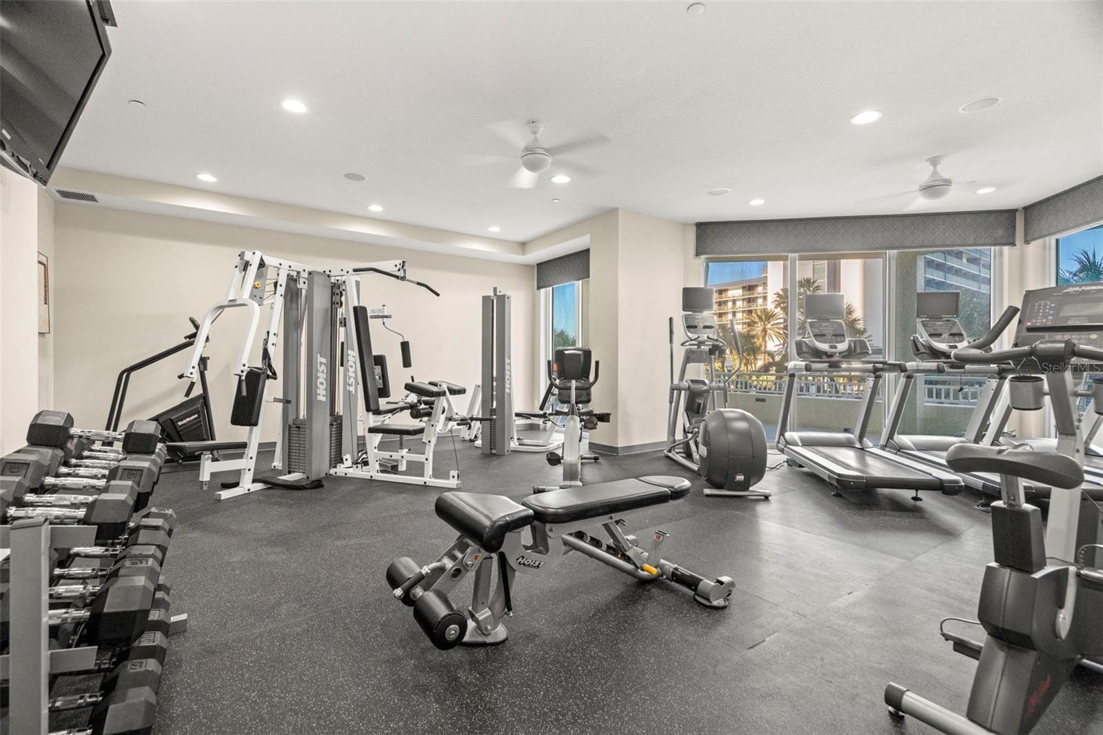 Listing photo id 66 for 1170 Gulf Boulevard 1105