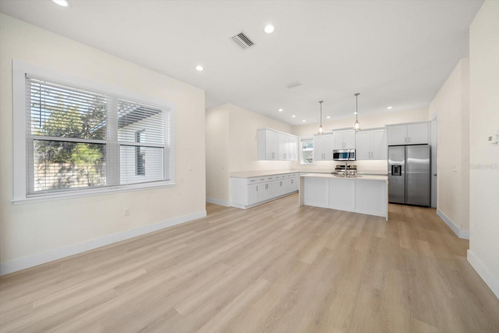 Image 11 of 65 For 14723 Sunset Drive