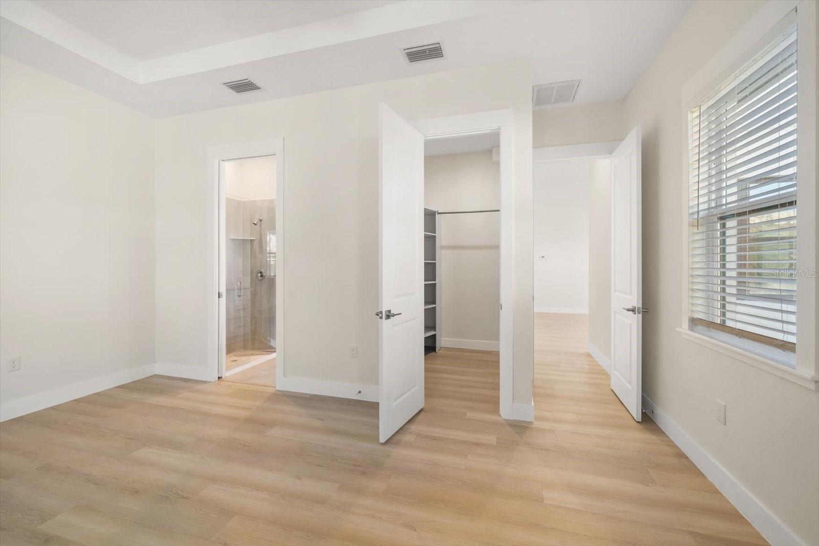 Image 28 of 65 For 14723 Sunset Drive