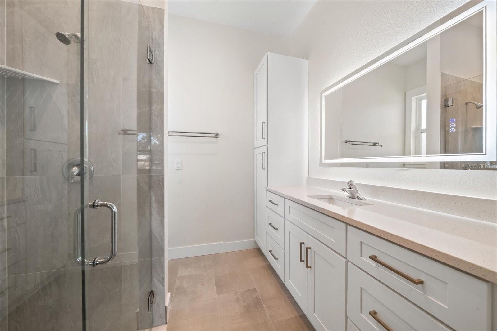 Image 30 of 65 For 14723 Sunset Drive