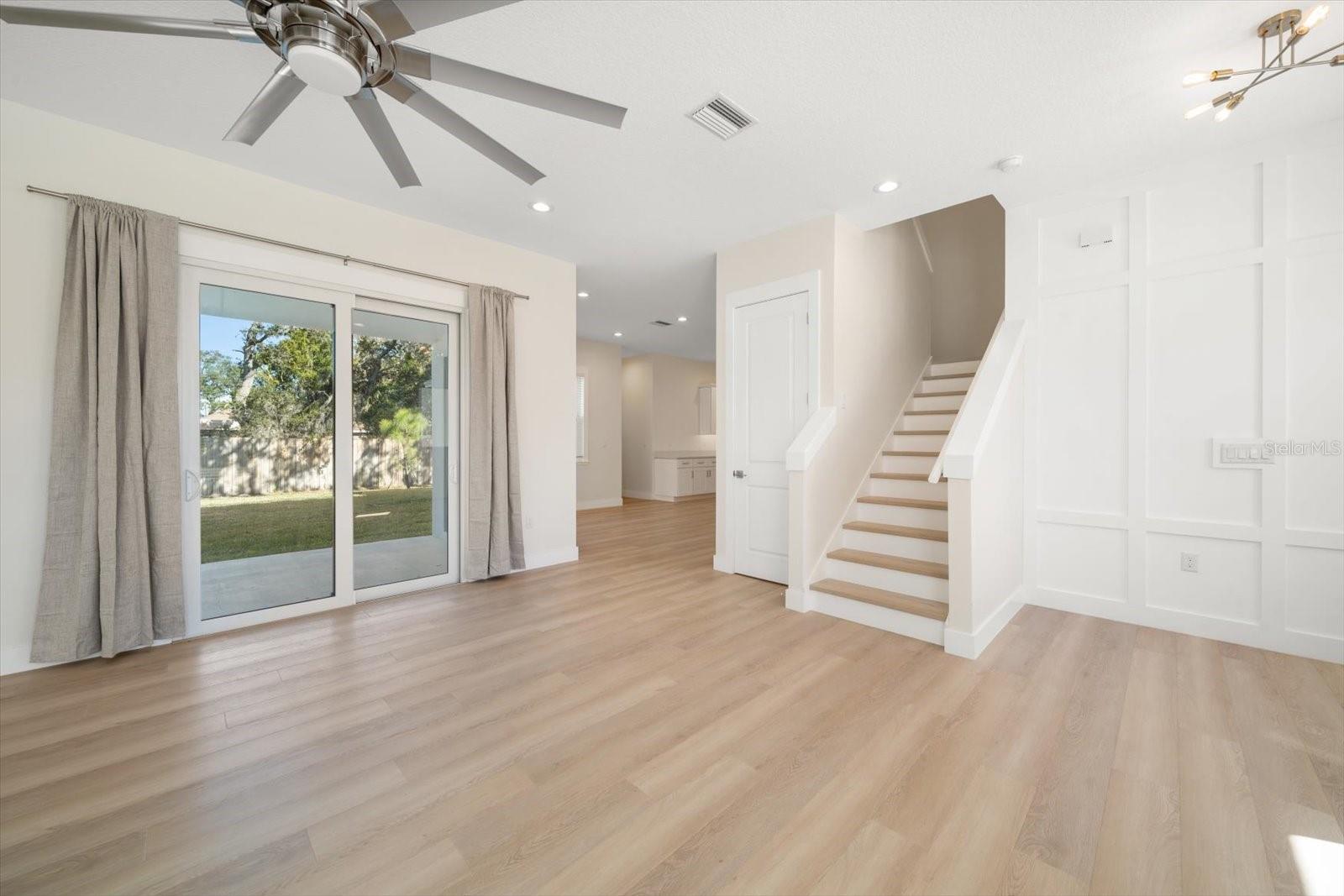 Image 32 of 65 For 14723 Sunset Drive