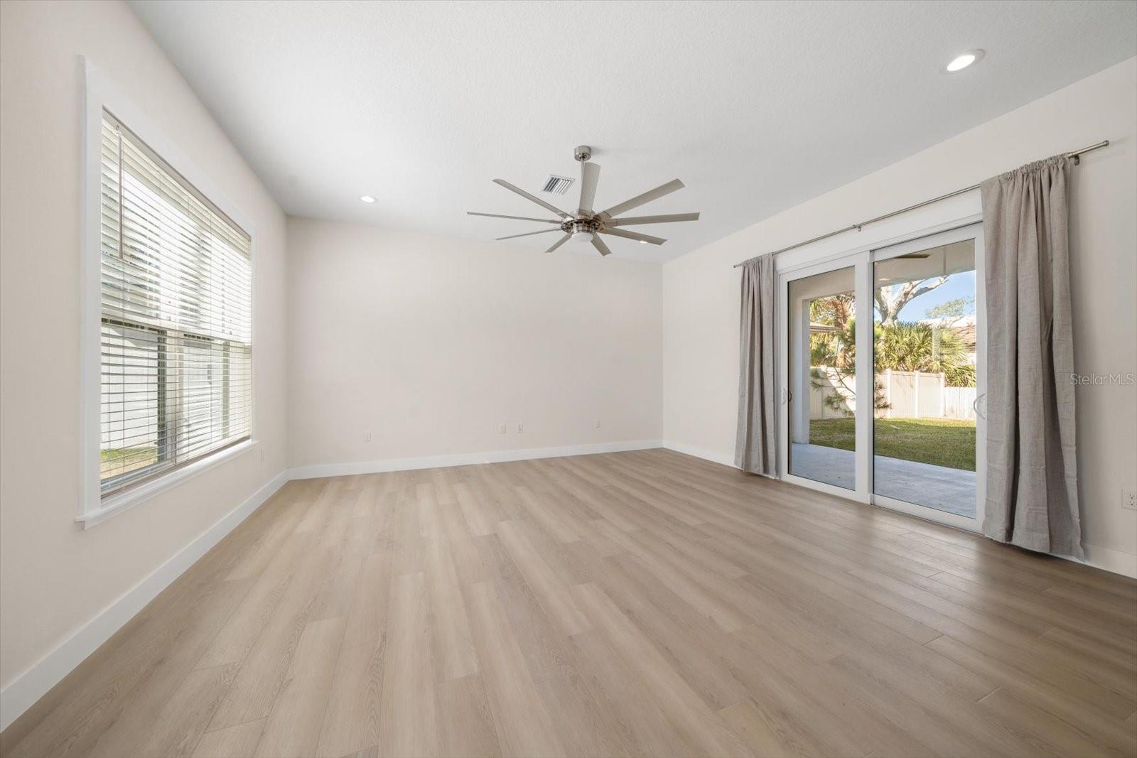 Image 6 of 65 For 14723 Sunset Drive