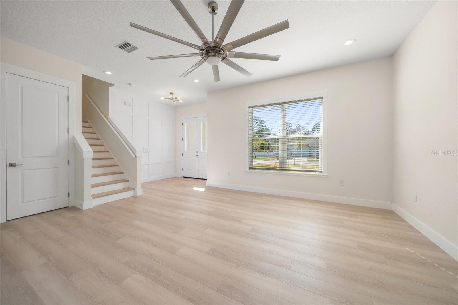 Image 8 of 65 For 14723 Sunset Drive