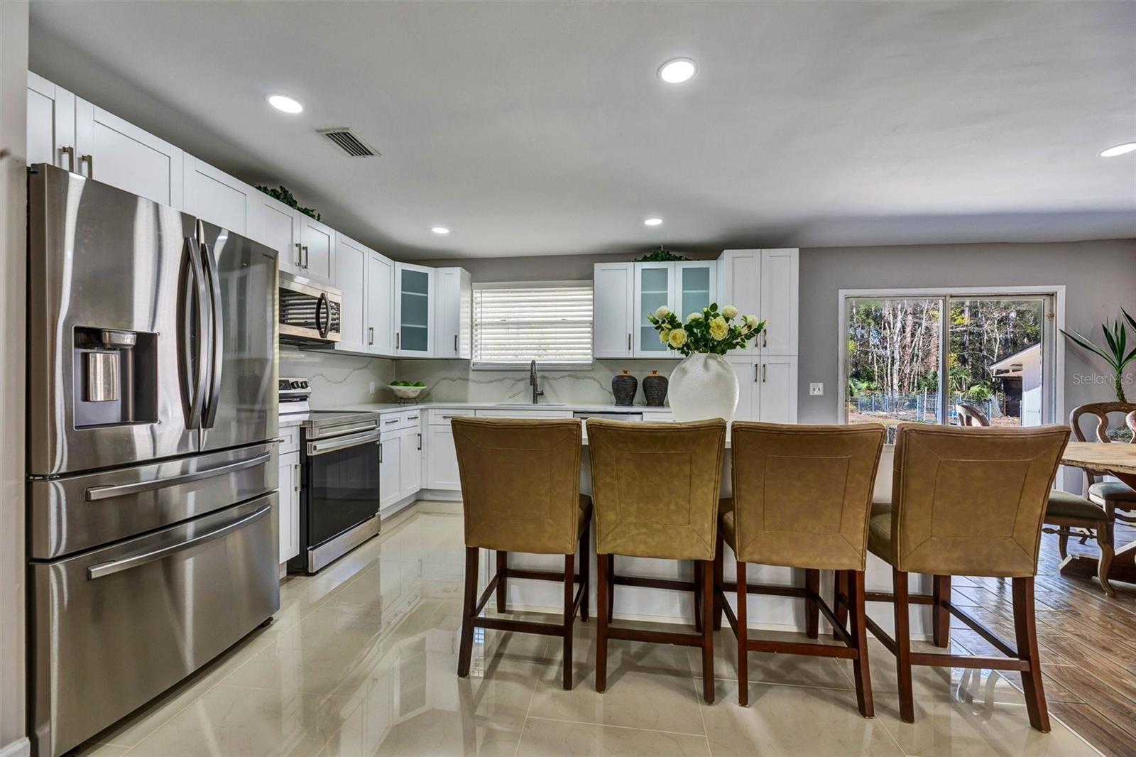 Image 18 of 41 For 7569 Park City Drive