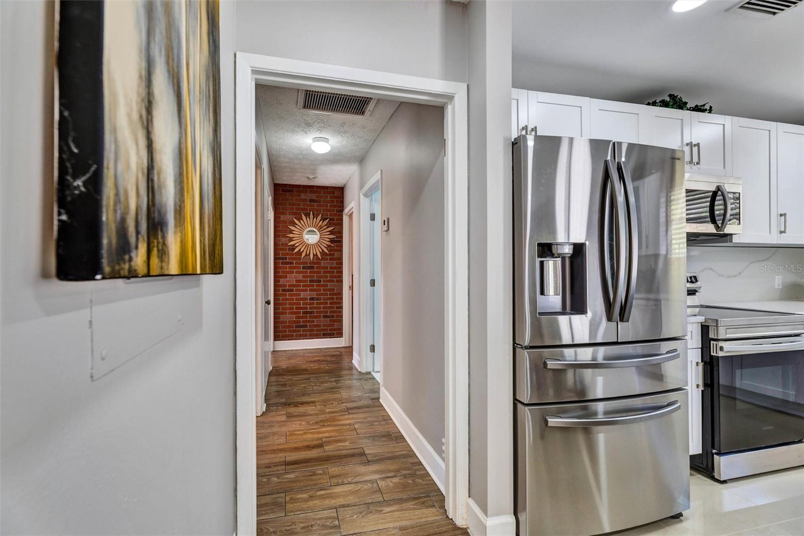 Image 23 of 41 For 7569 Park City Drive