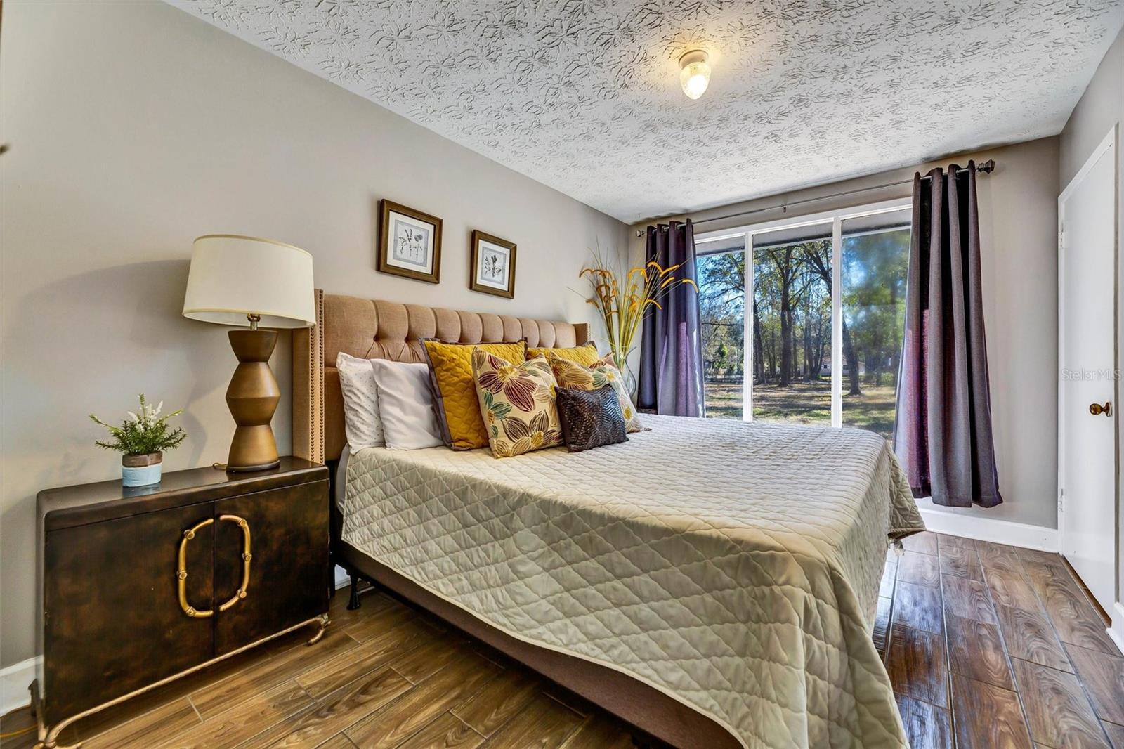 Image 24 of 41 For 7569 Park City Drive