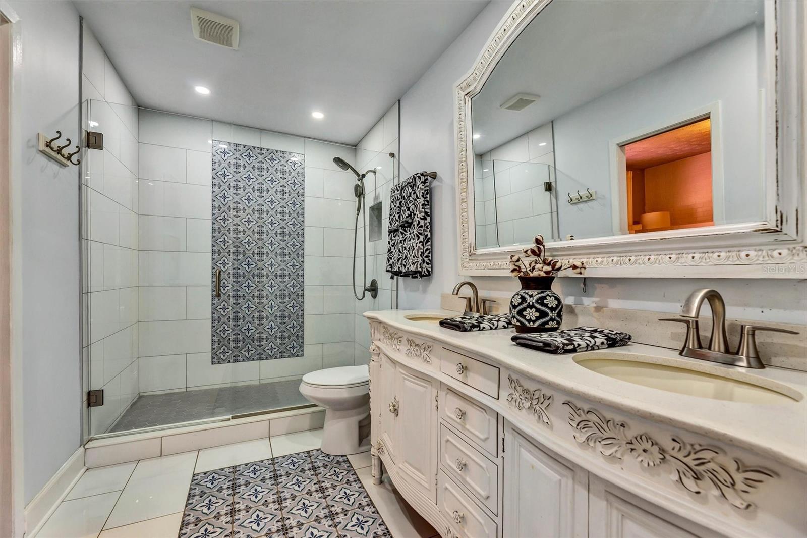 Image 34 of 41 For 7569 Park City Drive